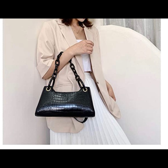 Croc Embossed Shoulder Bag - Picture 5 of 6